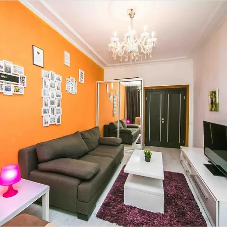 Central Apartment *